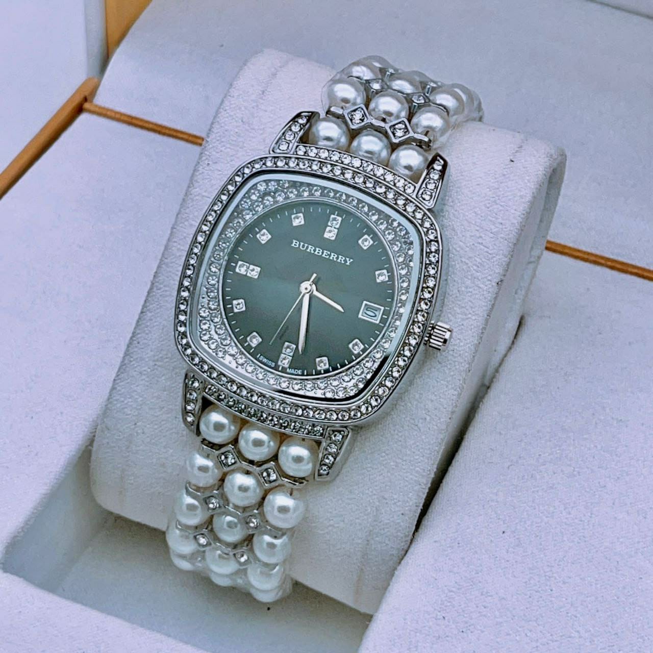 *Burberry Ladies' Watch: Timeless Elegance
