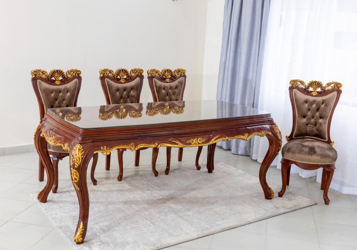 Chateau classic Dining Set