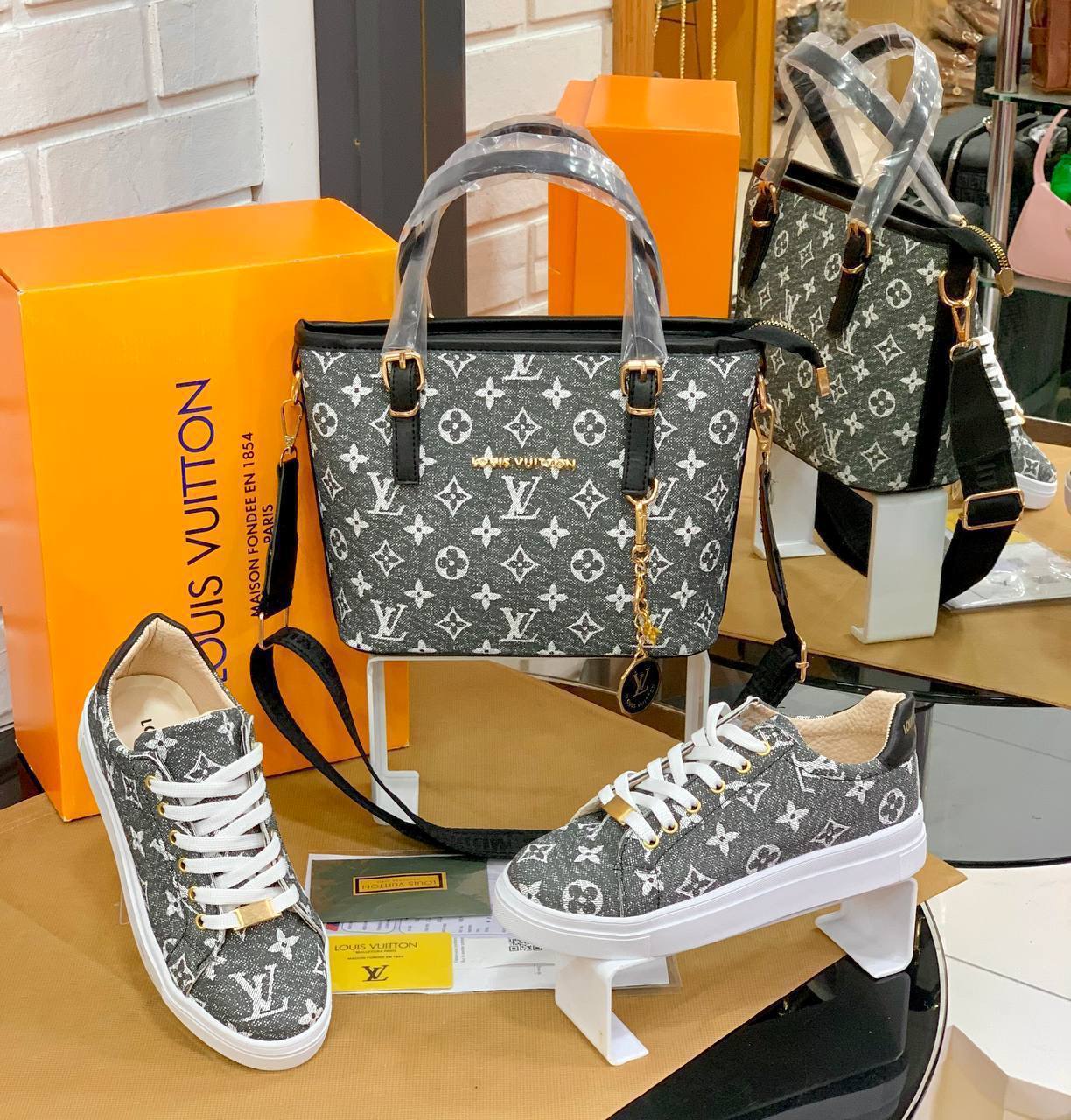 Lv set