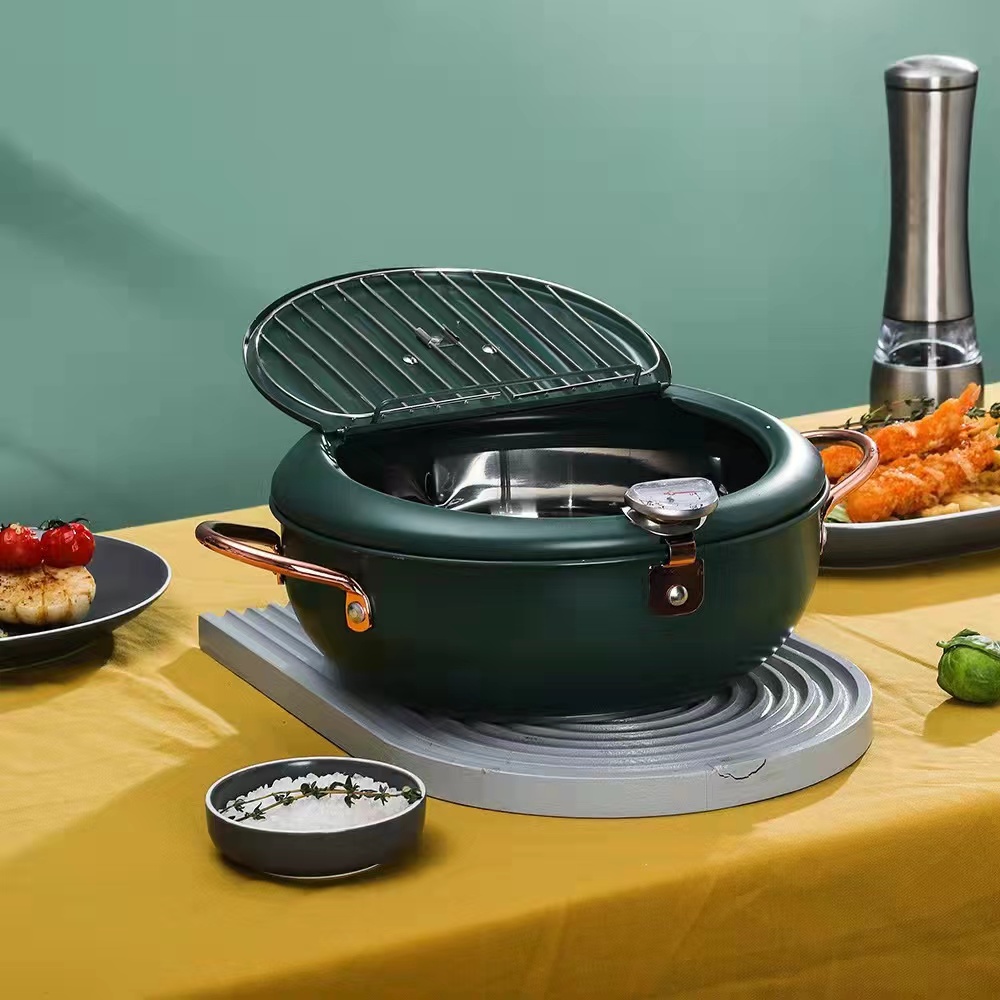 Nordic green coloured 3.4L Frying pot with thermometer