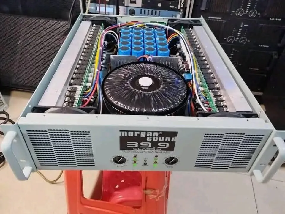 Morgan Sound 39.9 Class H professional power amplifier. - Image 2