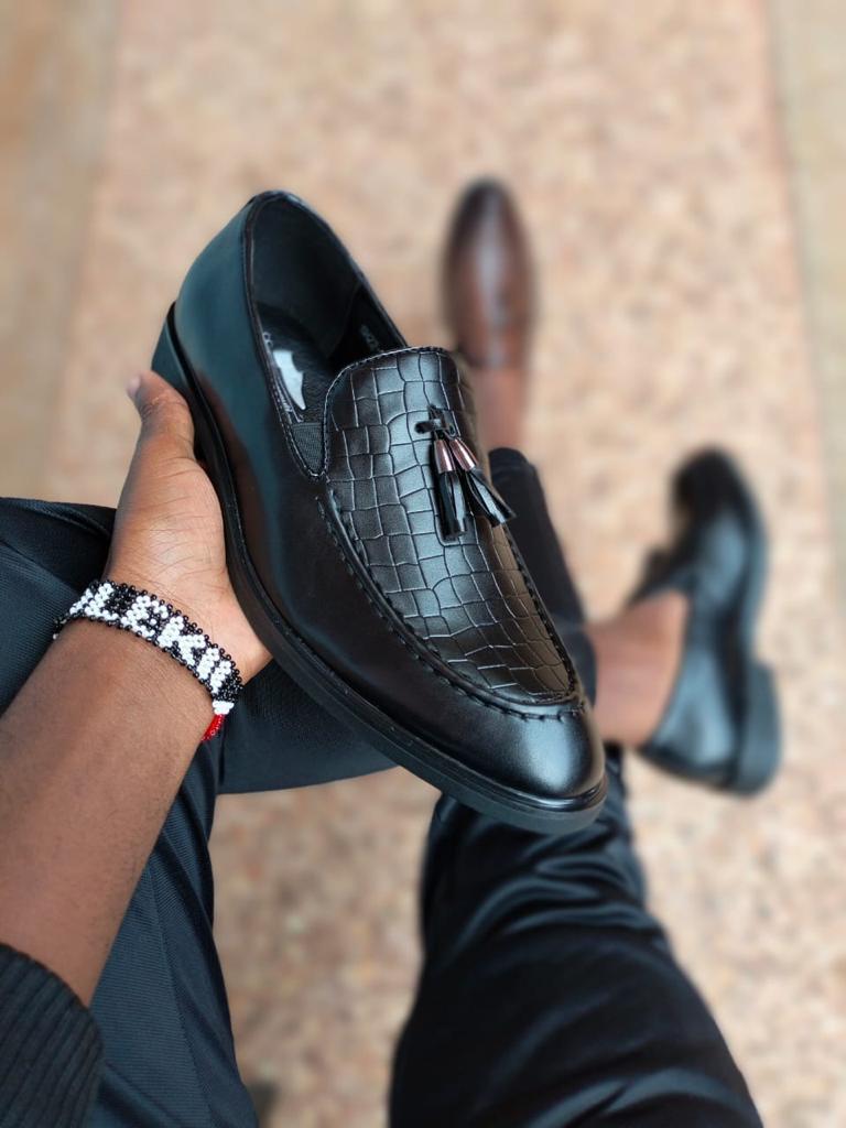 Men official shoes for occasions and Business