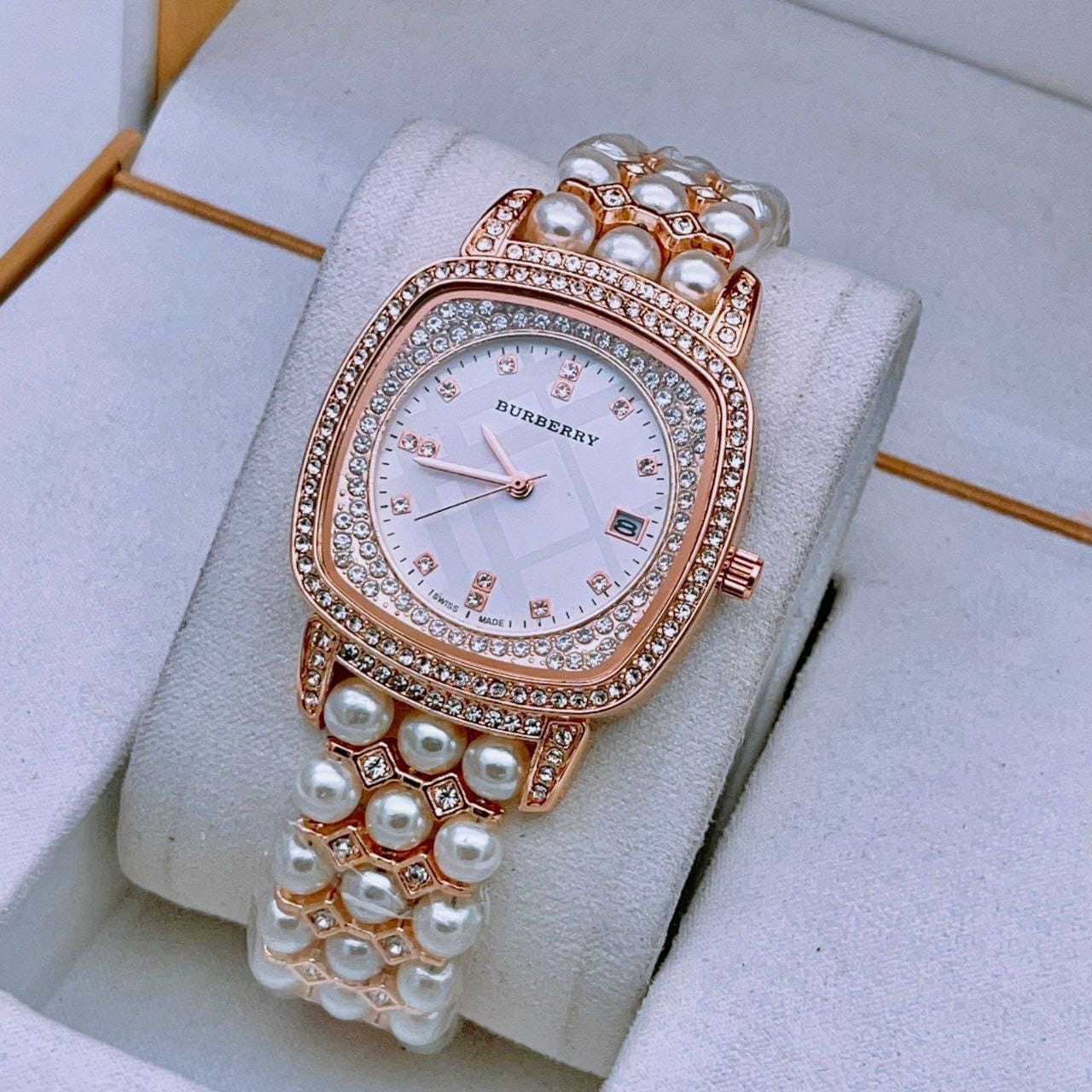 *Burberry Ladies' Watch: Timeless Elegance - Image 3