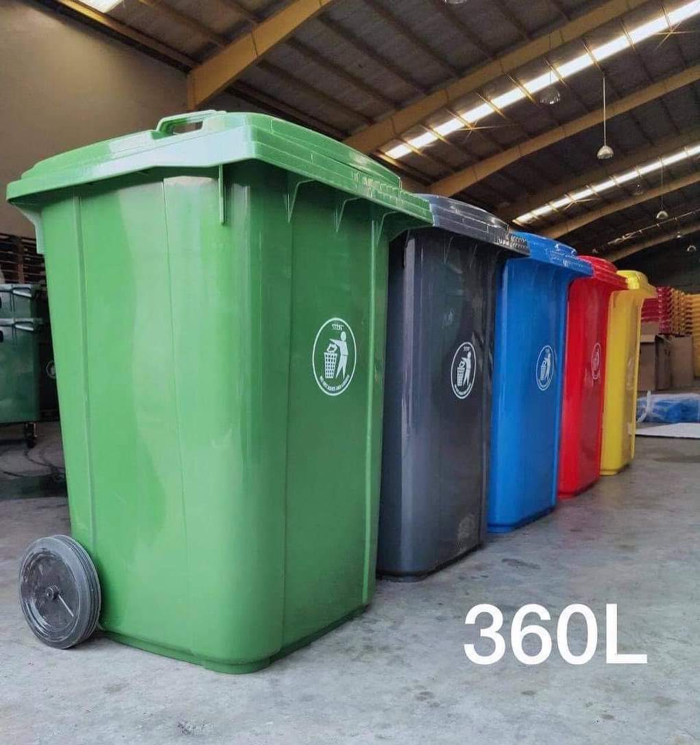 TT Dustbin with Wheels - Image 2