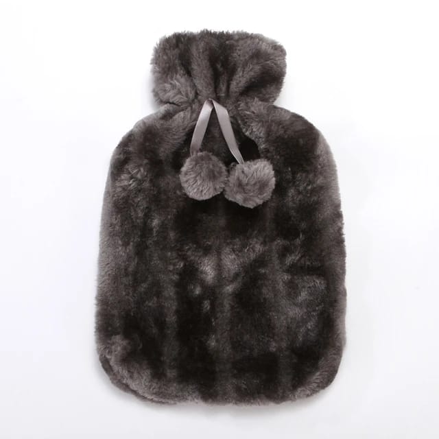 Hot water bottles with faux fleece cover - Image 3