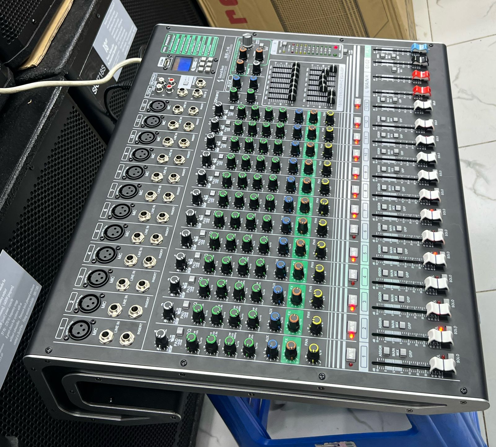 Soundcraft mixer smx1600 ,12 channel