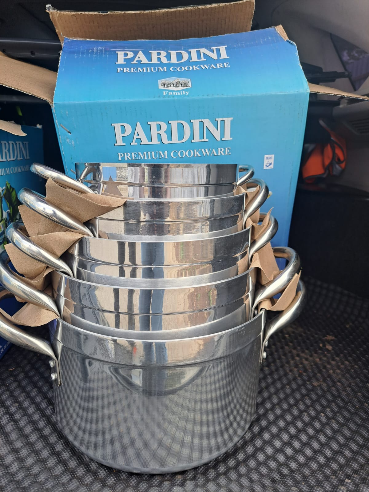 Pardini premium heavy gauge with lid  5 pots 5 lids
