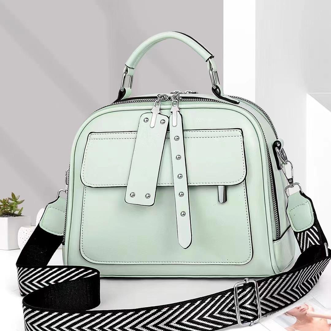 Single ladies handbag 👜 top design - Image 2