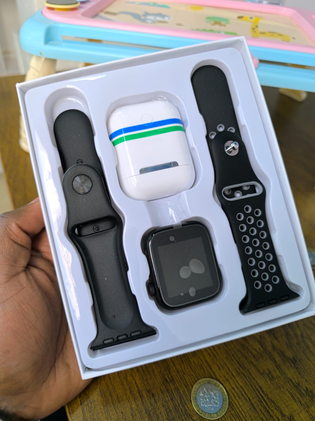 2 in 1 Strap smartwatch with free earpods - Image 5