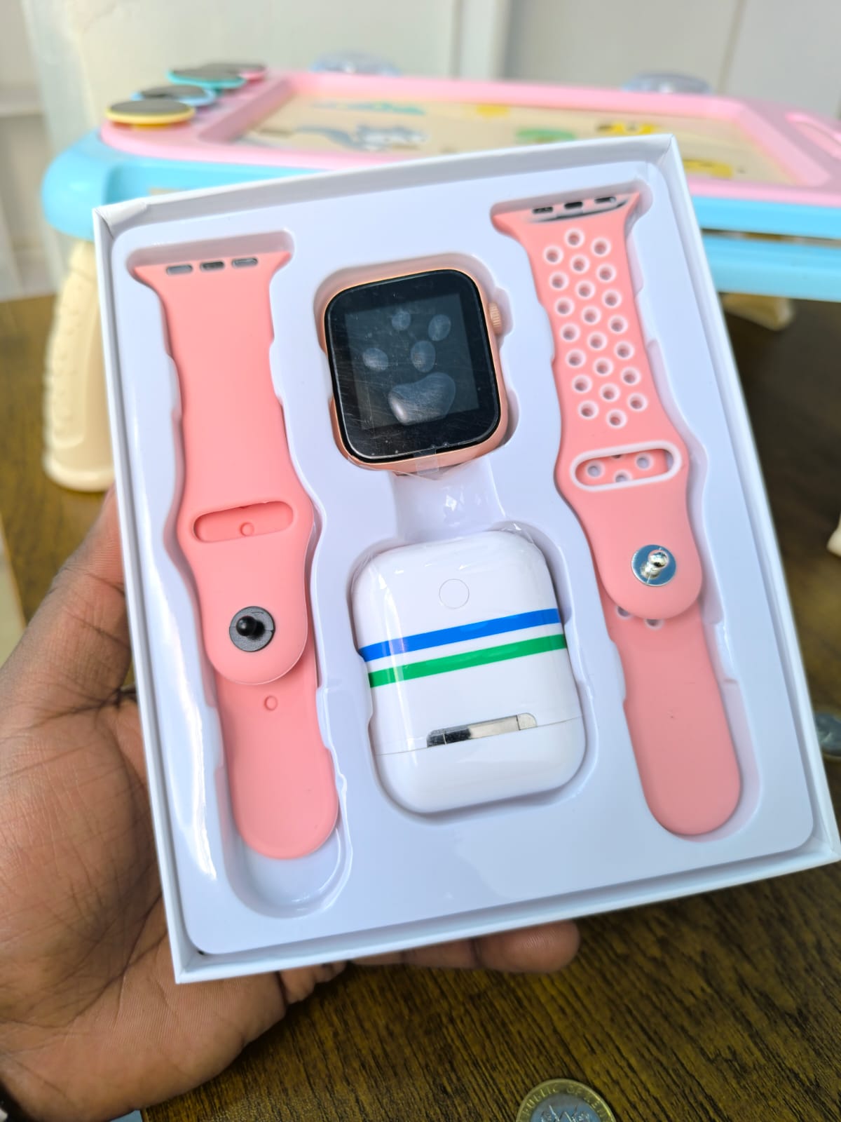2 in 1 Strap smartwatch with free earpods - Image 2