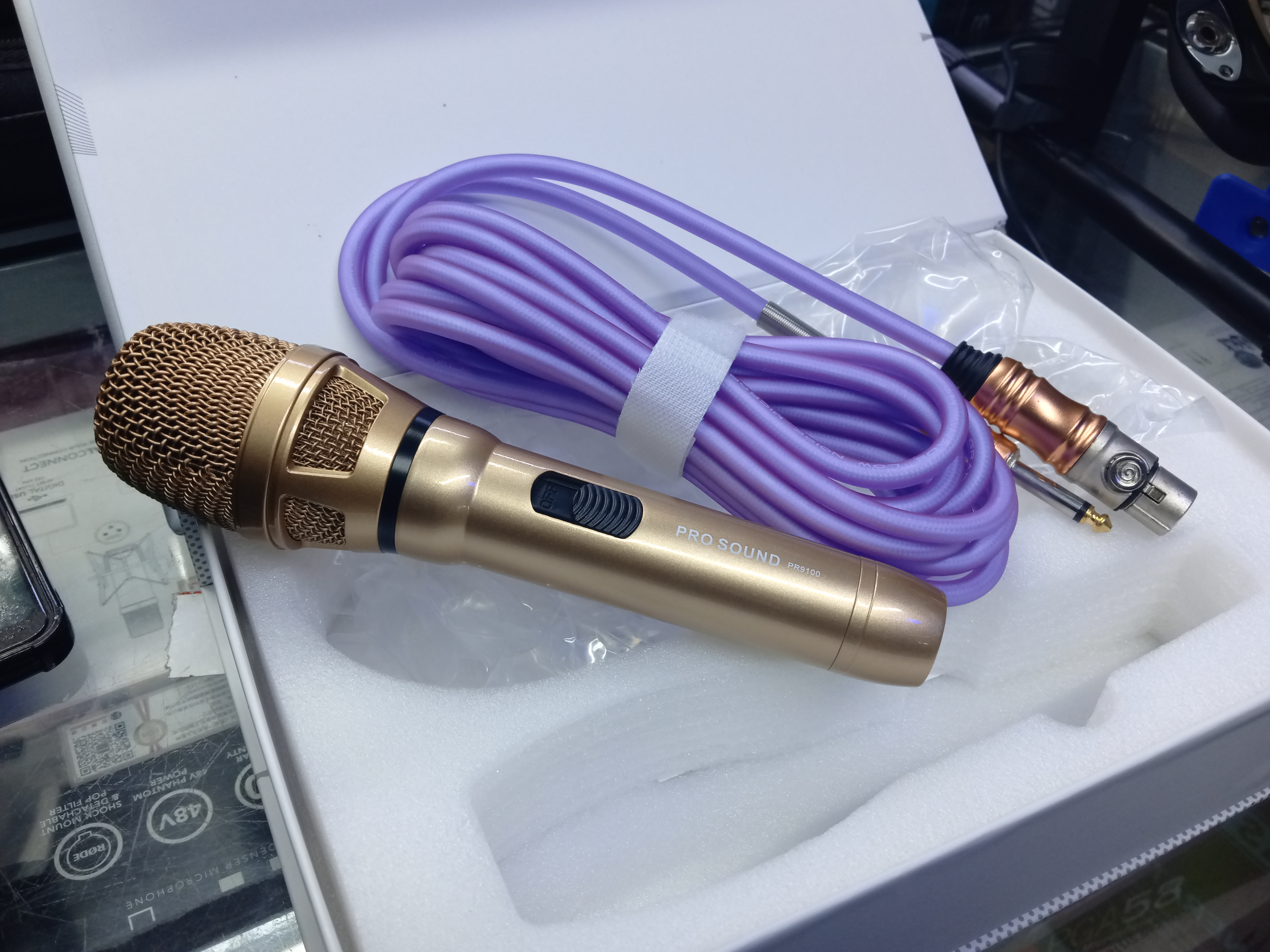 Top quality Golden Pro Sound Microphone - Image 5
