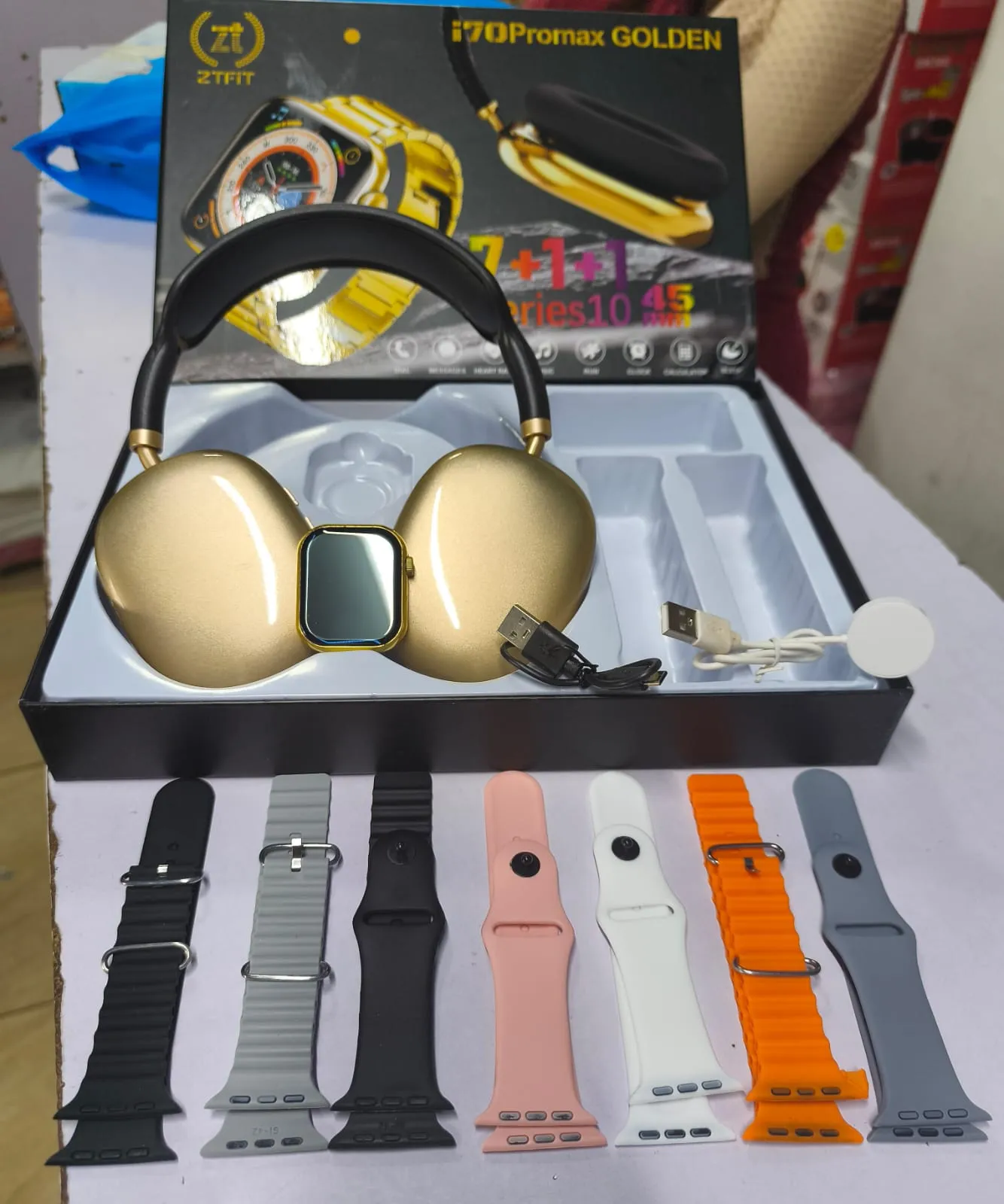 i70 Pro max Golden  Smart Watch  Ultra 7 Strap + 1 Smart Watch + free Headphones