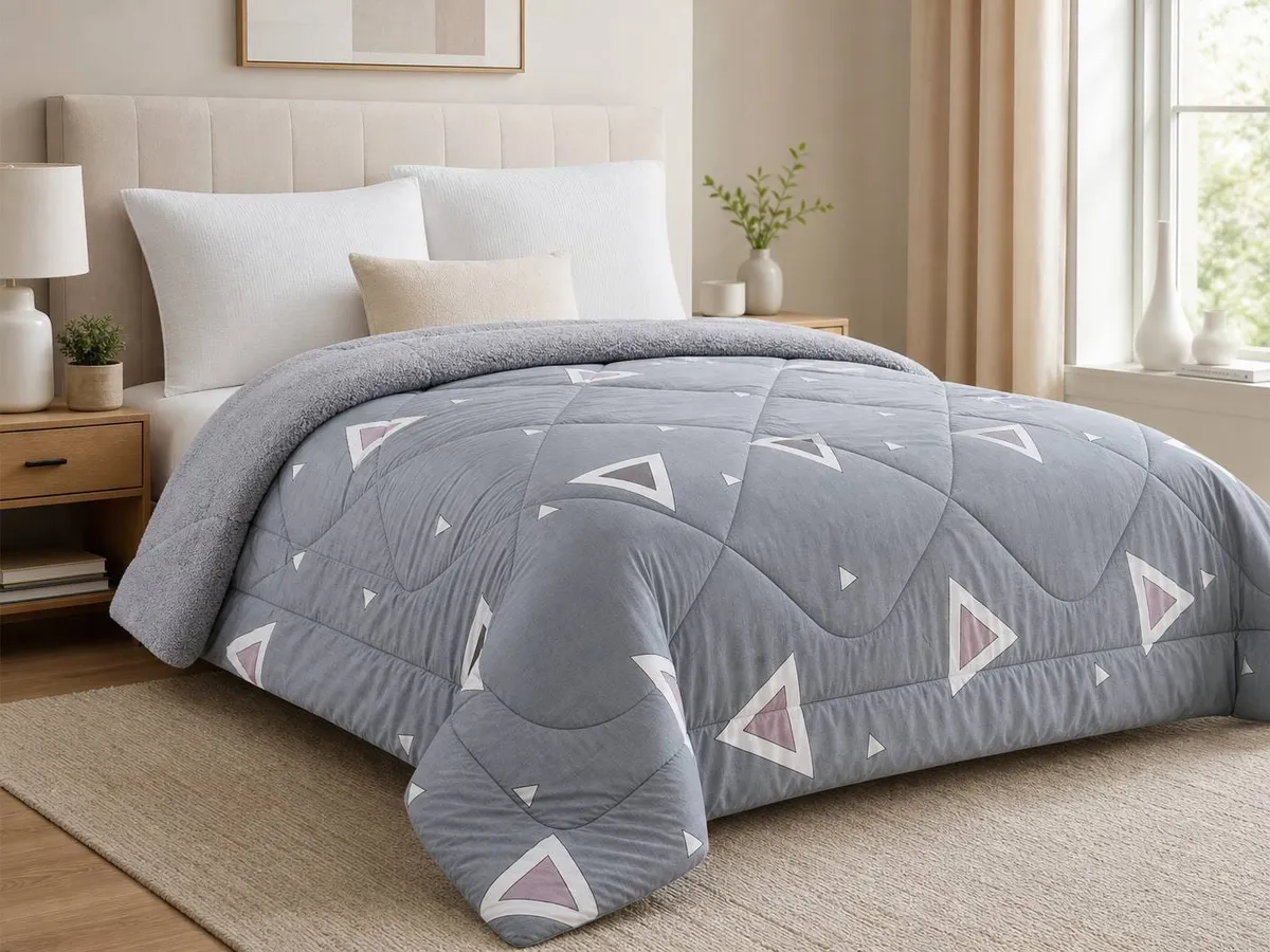 Woollen duvet with packaging bags 5by6 - Image 4