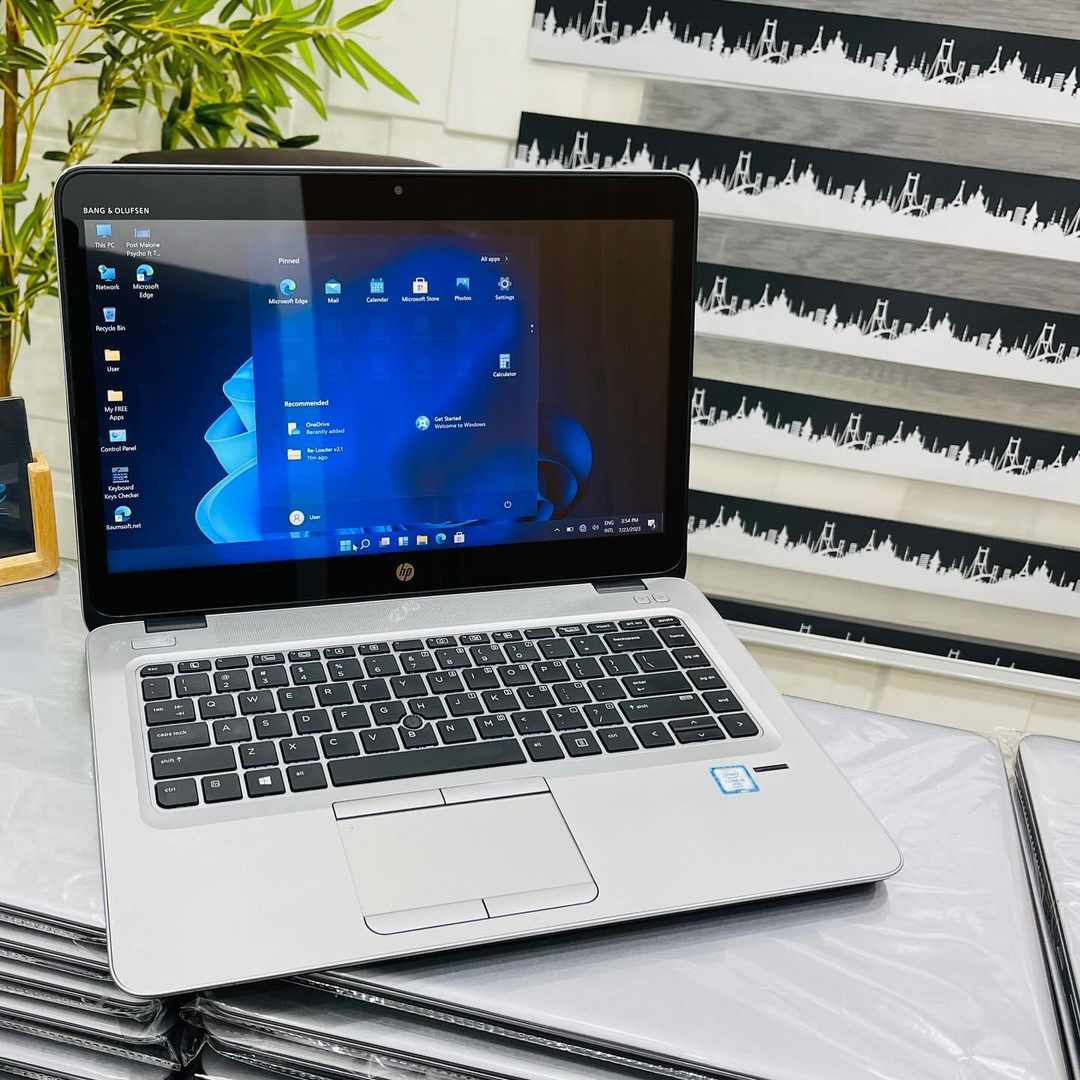 Hp Elitebook 840 G3 coi5 6th generation 8gb ram 256ssd non touch