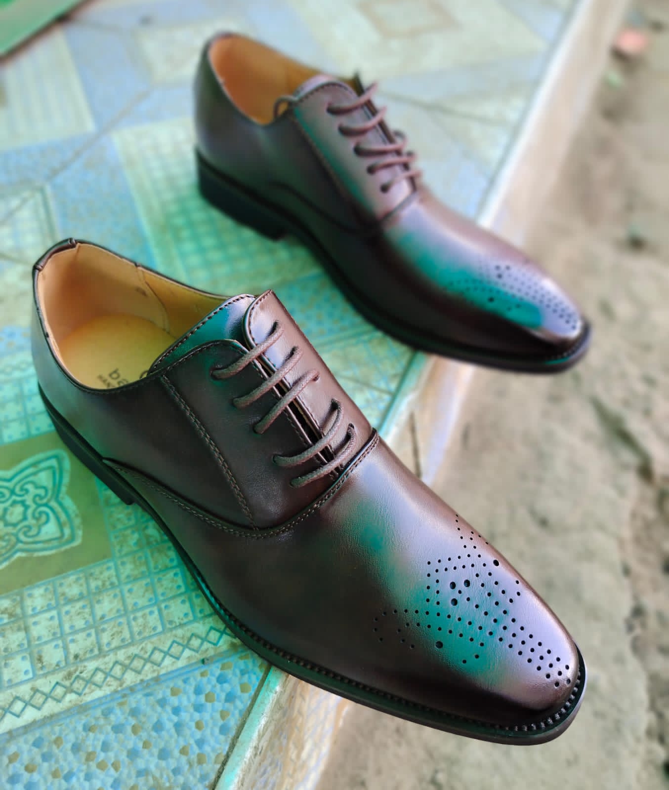 official pure leather shoes black - Image 4