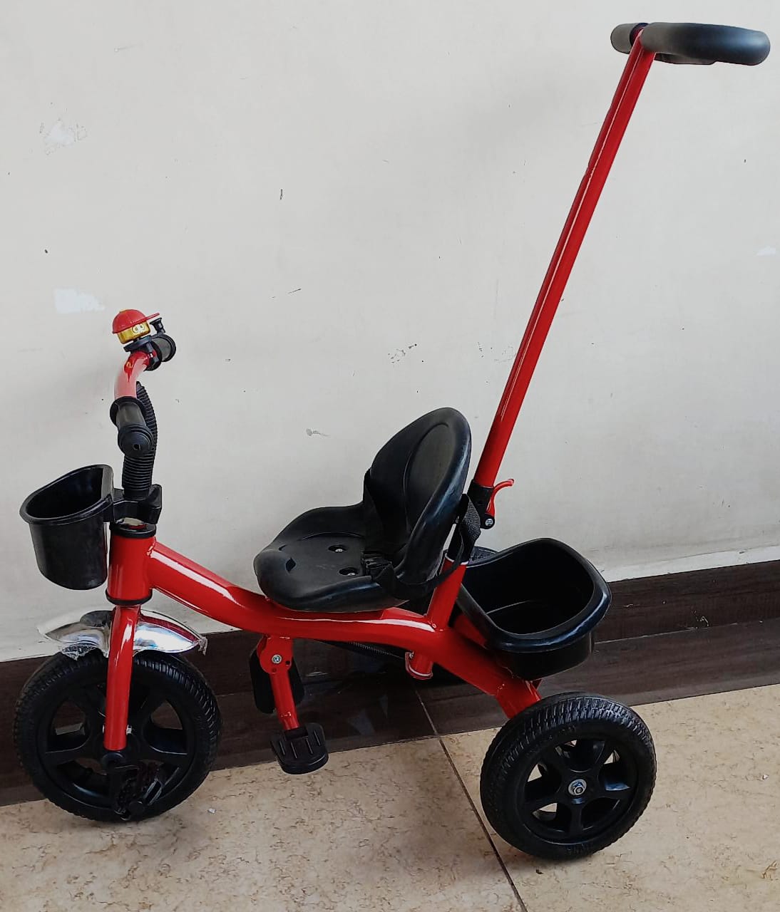 Push handle tricycle