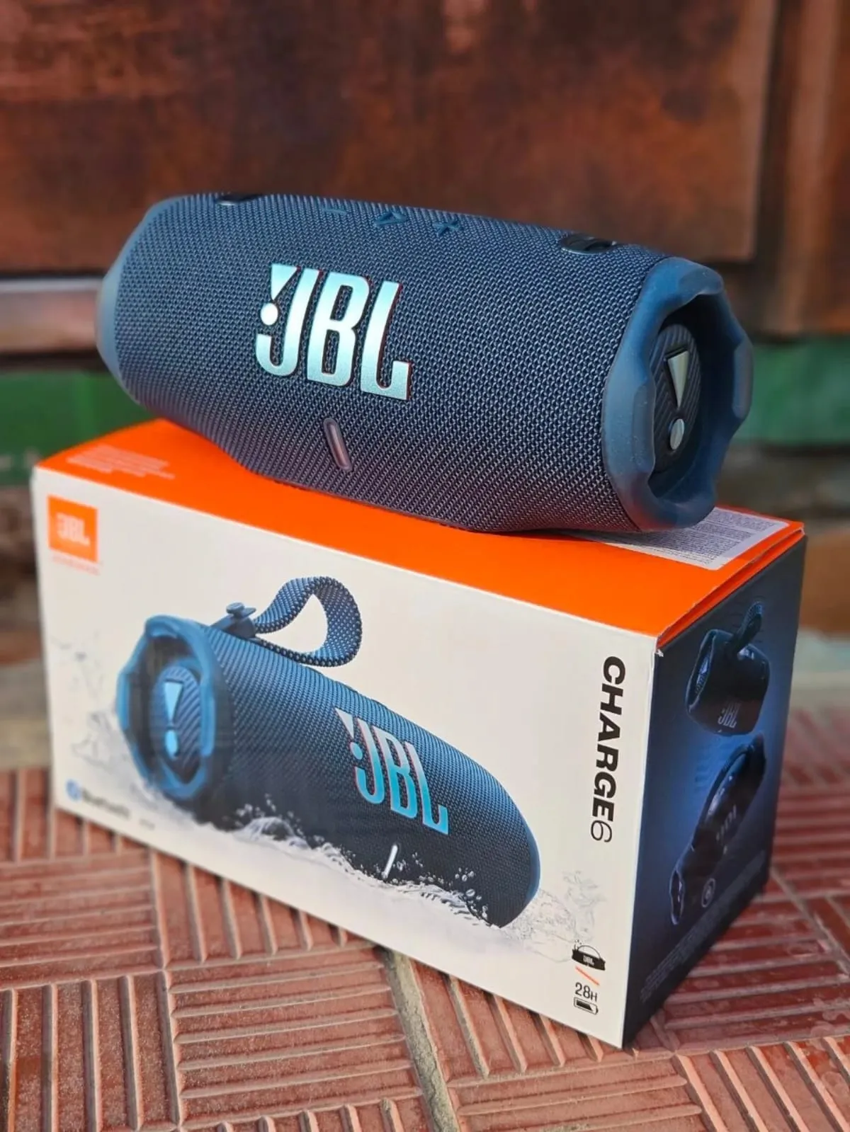 JBL Charge 6 Portable Bluetooth Speaker (Blue)
